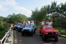 SURVEY LOKASI TRACK JEEP KALURAHAN SEMOYO